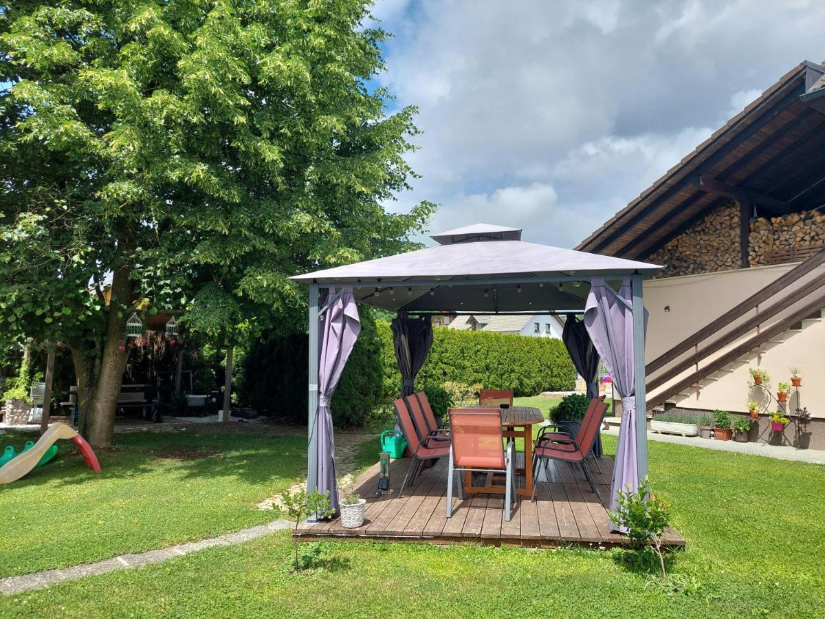 Apartma Zirovnik Cerklje na Gorenjskem Esterno foto